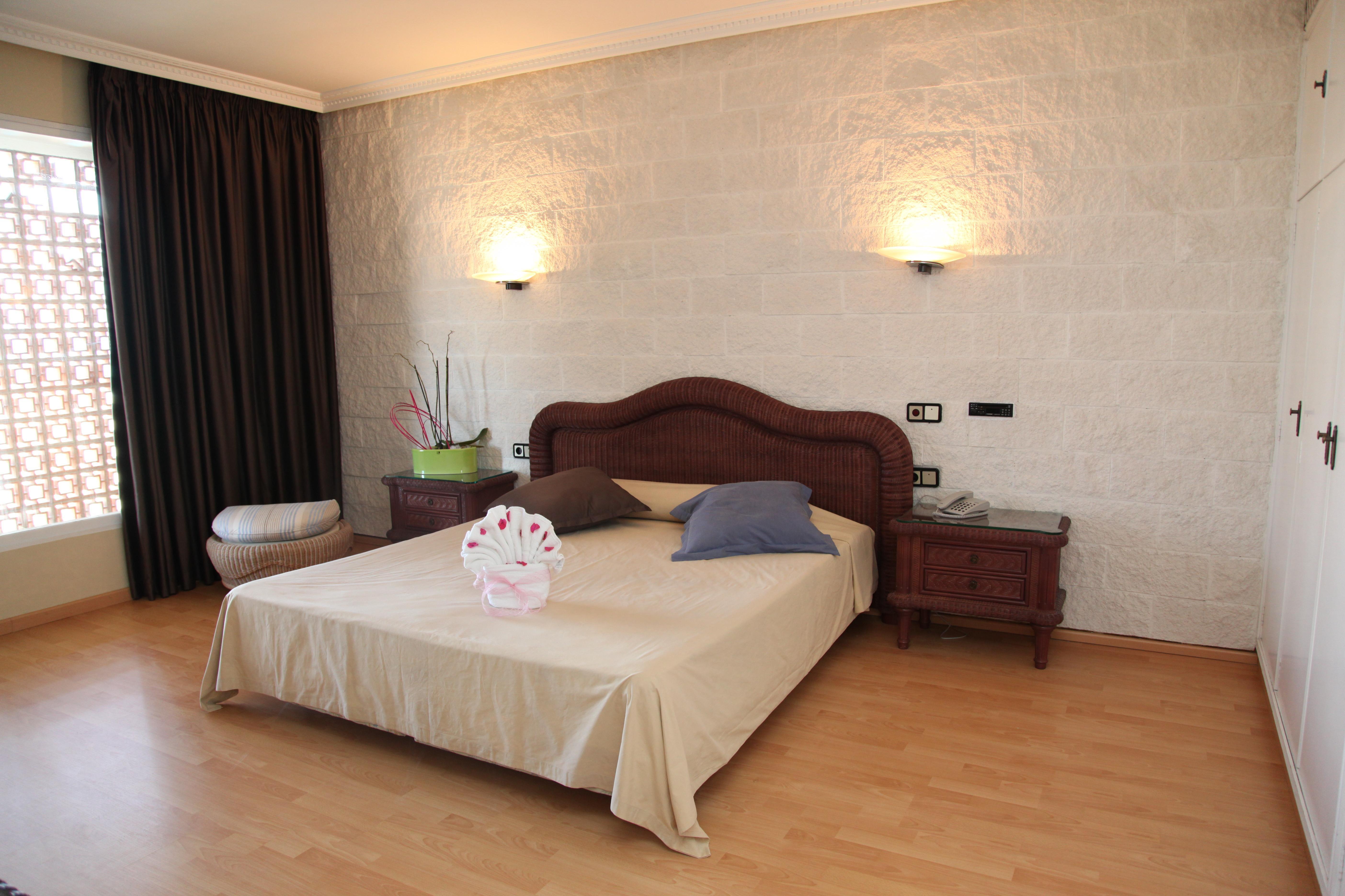 4R Gran Europe Hotel โกมาร์รูกา ภายนอก รูปภาพ