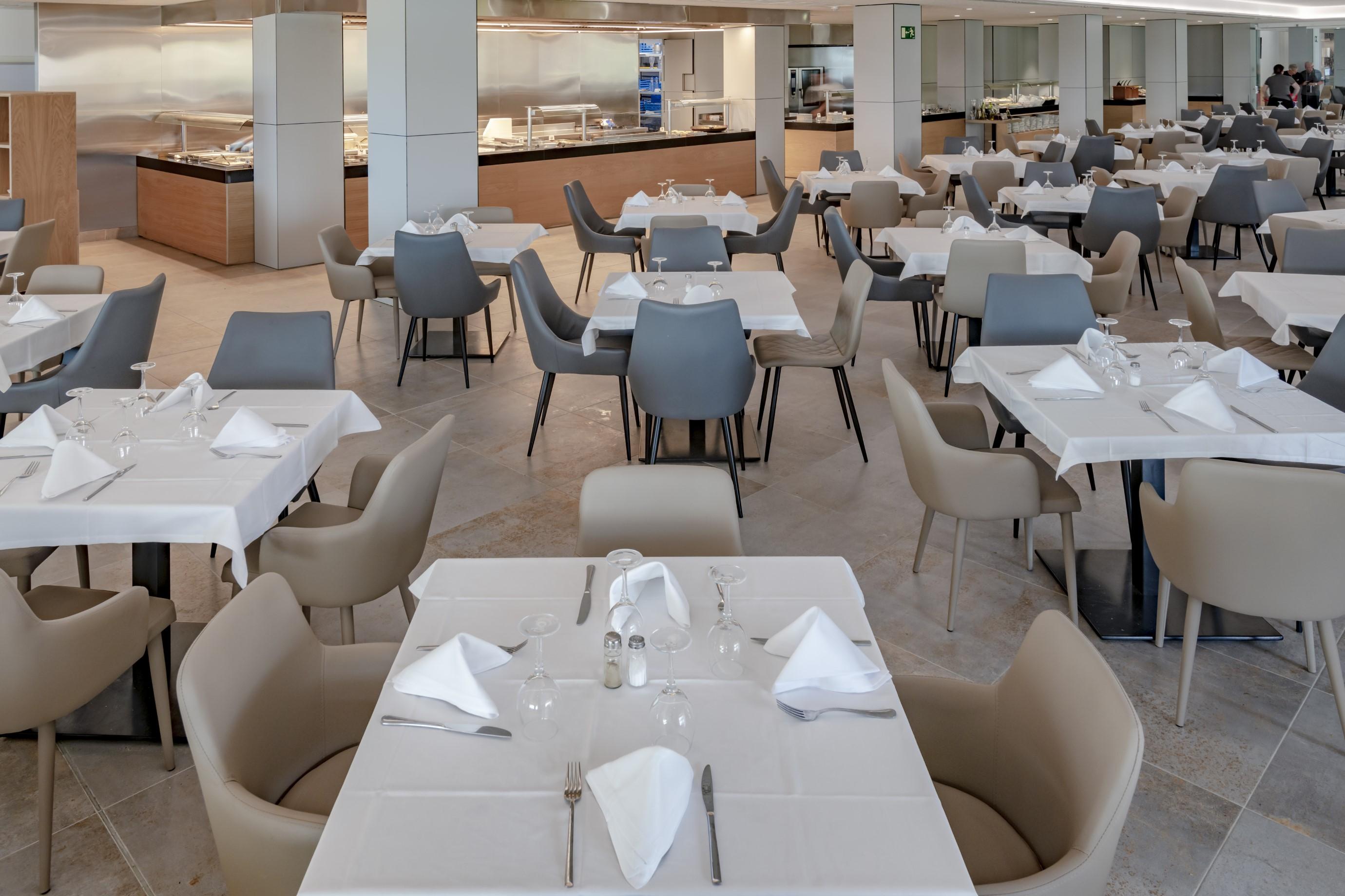 4R Gran Europe Hotel โกมาร์รูกา ภายนอก รูปภาพ